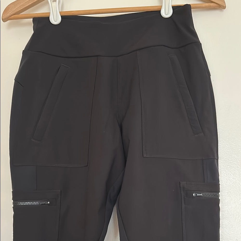 Athleta Headlands Hybrid Cargo Pants
